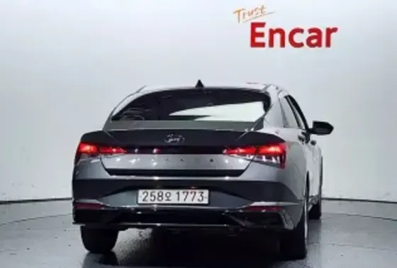 Hyundai Elantra 2022 თბილისი