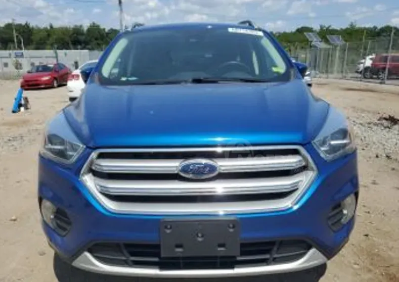 Ford Escape 1.5L 2017 Тбилиси - изображение 1