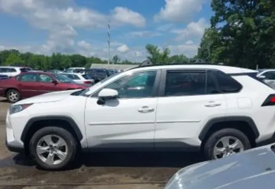 Toyota RAV4 2.5L 2021 Тбилиси