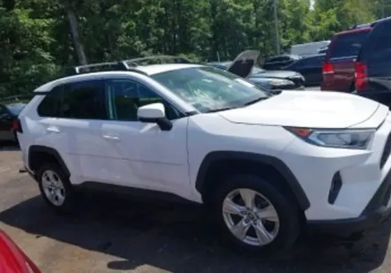 Toyota RAV4 2.5L 2021 Тбилиси