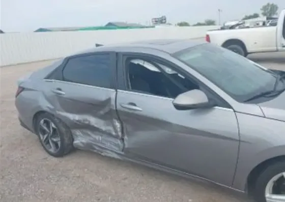 Hyundai Elantra 2022 თბილისი