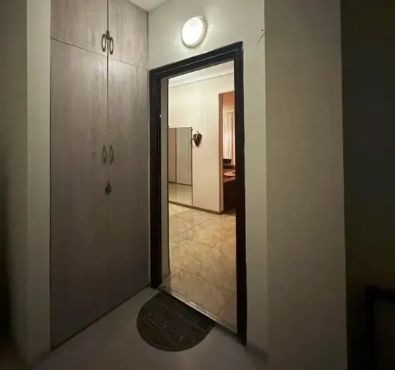 იყიდება 3 ოთახიანი ბინას 80მ² 13/13 სართ თბილისი