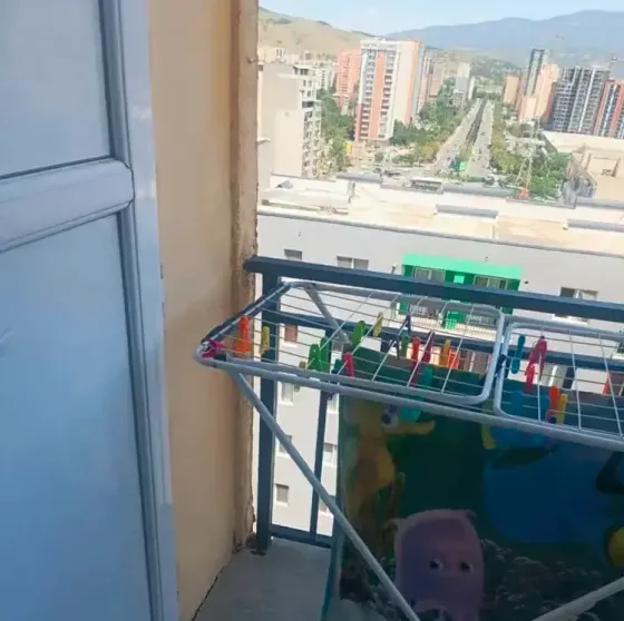 იყიდება 1 ოთახიანი ბინას 26მ² 9/16 სართ თბილისი