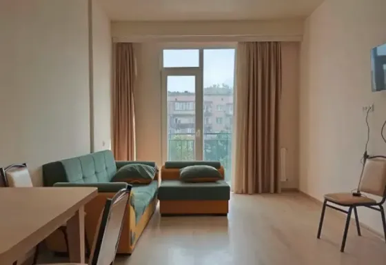 იყიდება 2 ოთახიანი ბინას 65მ² 8/15 სართ თბილისი