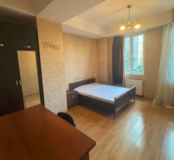 იყიდება 4 ოთახიანი ბინას 117მ² 4/10 სართ თბილისი