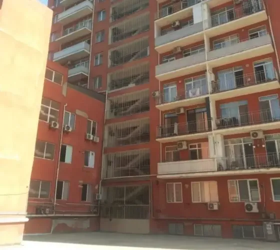 იყიდება 2 ოთახიანი ბინას 40მ² 8/15 სართ თბილისი