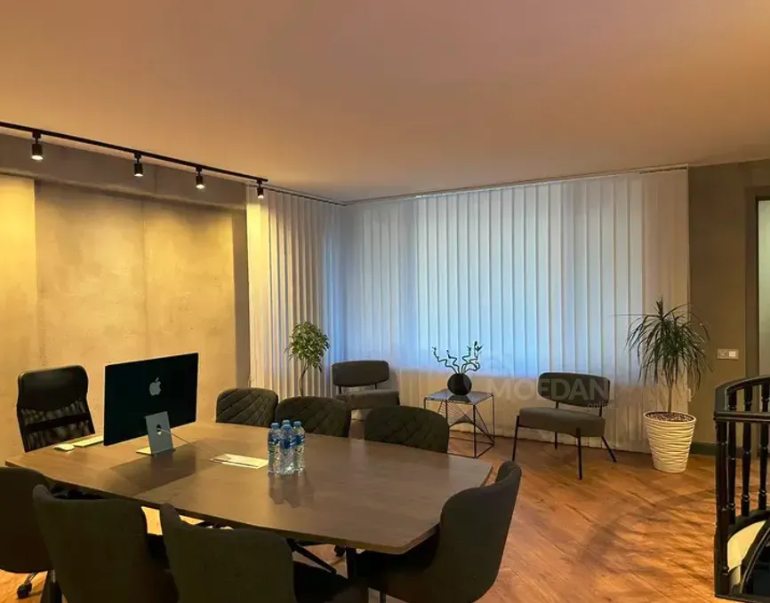 Იყიდება უნივერსალური კომერციული ფართი ვაკეში თბილისი - photo 1