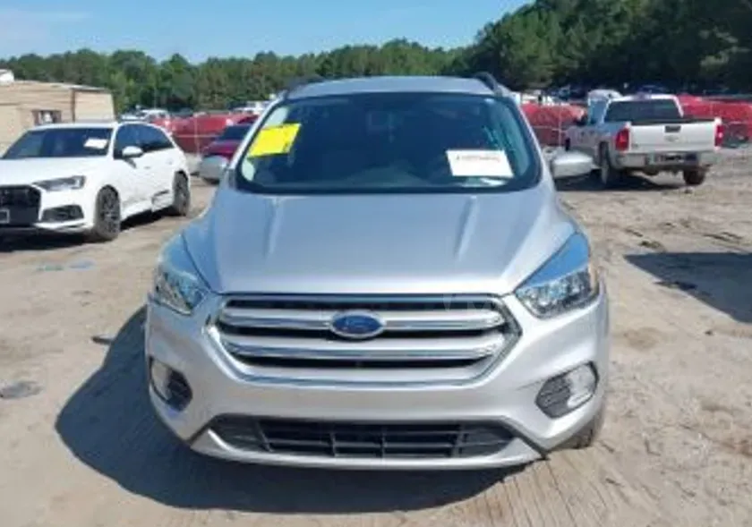 Ford Escape 1.5L 2018 Тбилиси - изображение 1