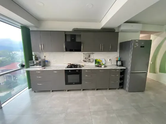 Продам 2-комн. квартиру 76м² 6/10 эт. Кобулети