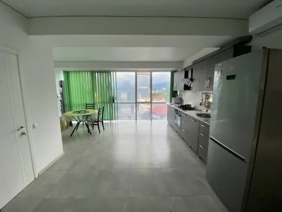 Продам 2-комн. квартиру 76м² 6/10 эт. Кобулети