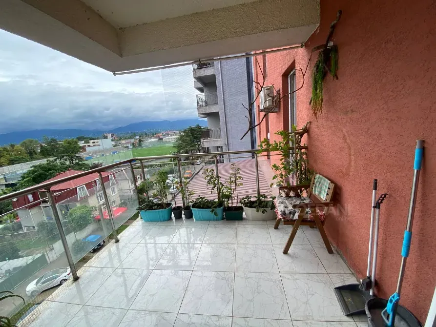 იყიდება 2 ოთახიანი ბინას 76მ² 6/10 სართ ქობულეთი - photo 12