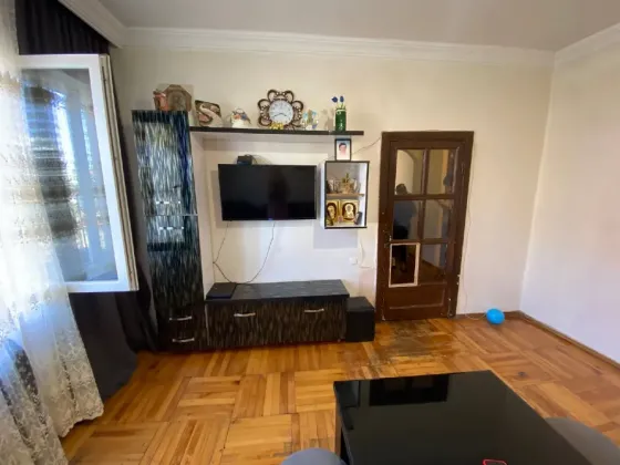 Продам 3-комн. квартиру 54м² 3/9 эт. Кобулети