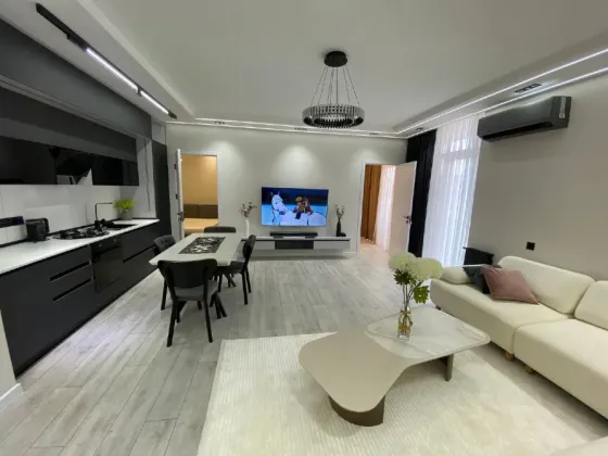 Продам 3-комн. квартиру 75м² 1/7 эт. Кобулети