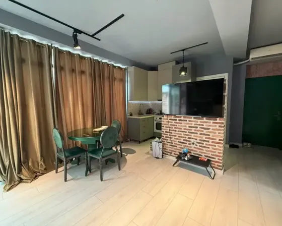 იყიდება 3 ოთახიანი ბინას 121მ² 6/6 სართ თბილისი