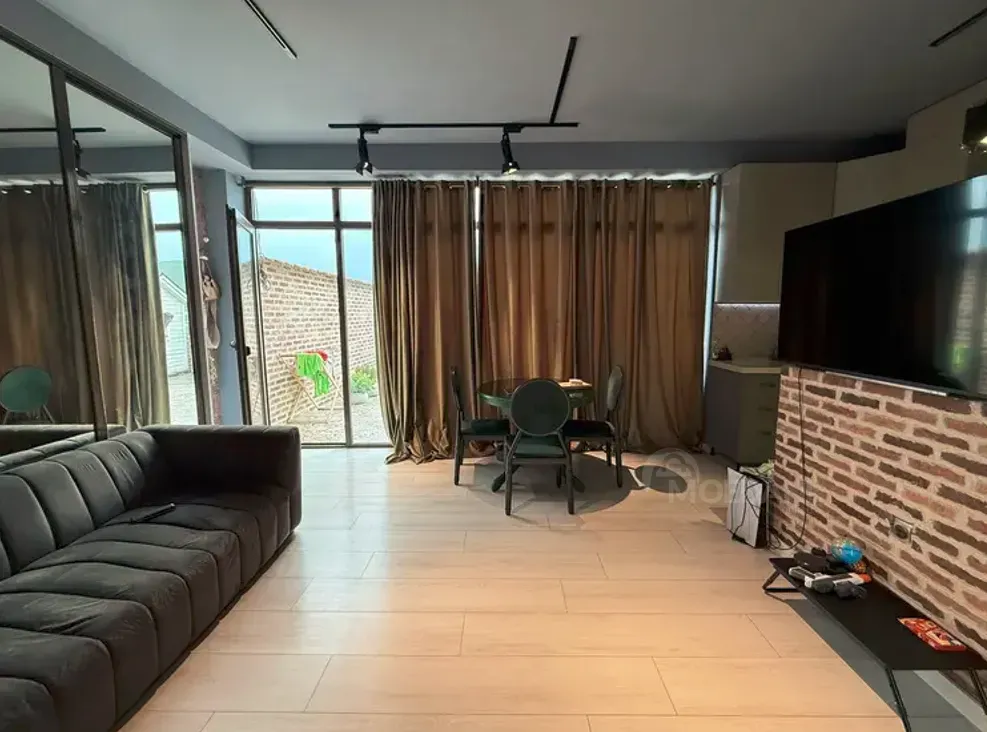 იყიდება 3 ოთახიანი ბინას 121მ² 6/6 სართ თბილისი - photo 2