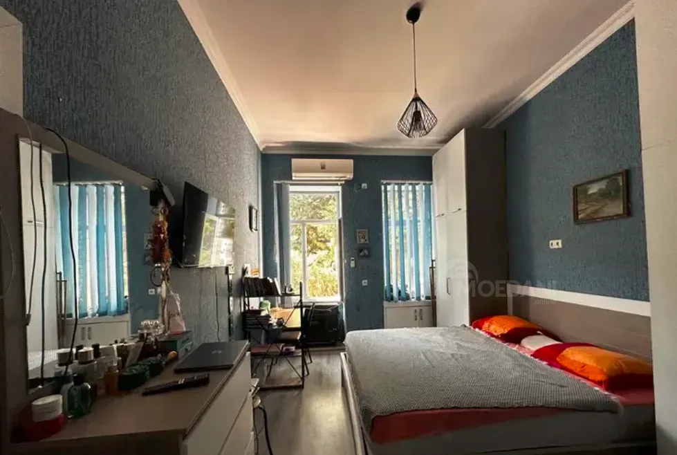 Продам 2-комн. квартиру 40м² 2/3 эт. Тбилиси - изображение 1