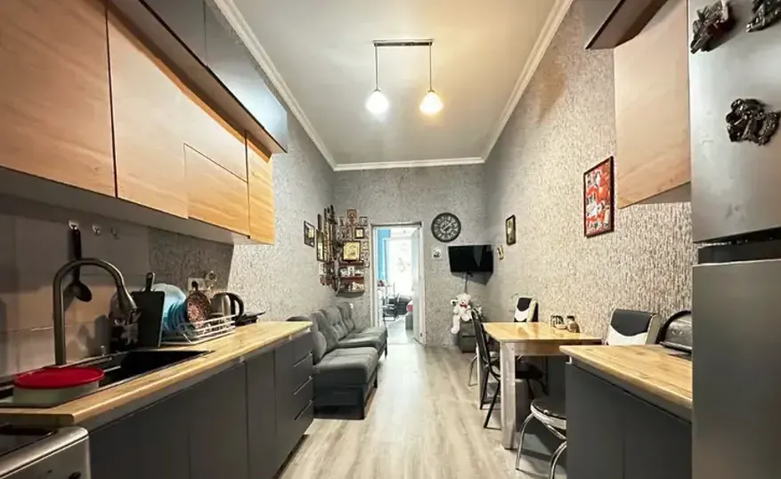 Продам 2-комн. квартиру 40м² 2/3 эт. Тбилиси - изображение 2