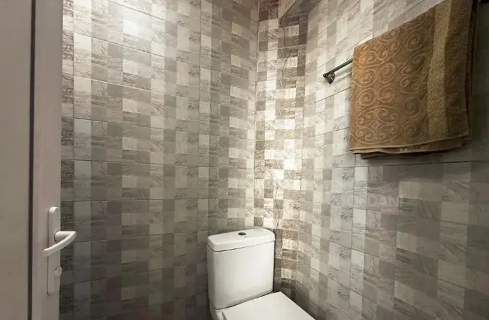 Продам 2-комн. квартиру 40м² 2/3 эт. Тбилиси - изображение 5