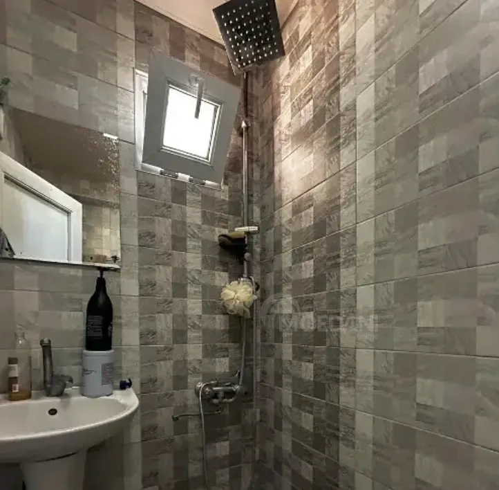 Продам 2-комн. квартиру 40м² 2/3 эт. Тбилиси - изображение 4