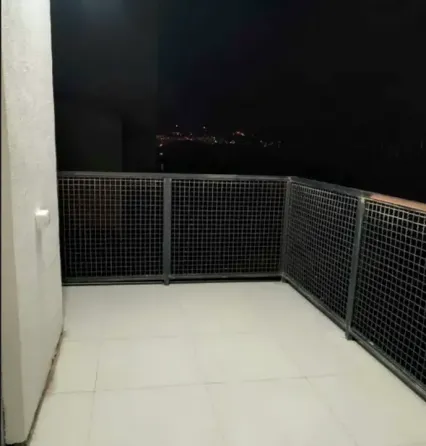 იყიდება 2 ოთახიანი ბინას 43მ² 2/5 სართ თბილისი