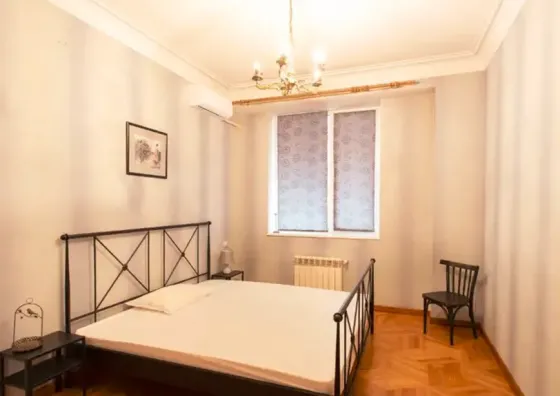 იყიდება 6 ოთახიანი ბინას 364მ² 12/12 სართ თბილისი