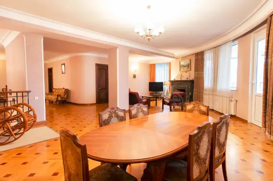 Продам 6-комн. квартиру 364м² 12/12 эт. Тбилиси - изображение 5
