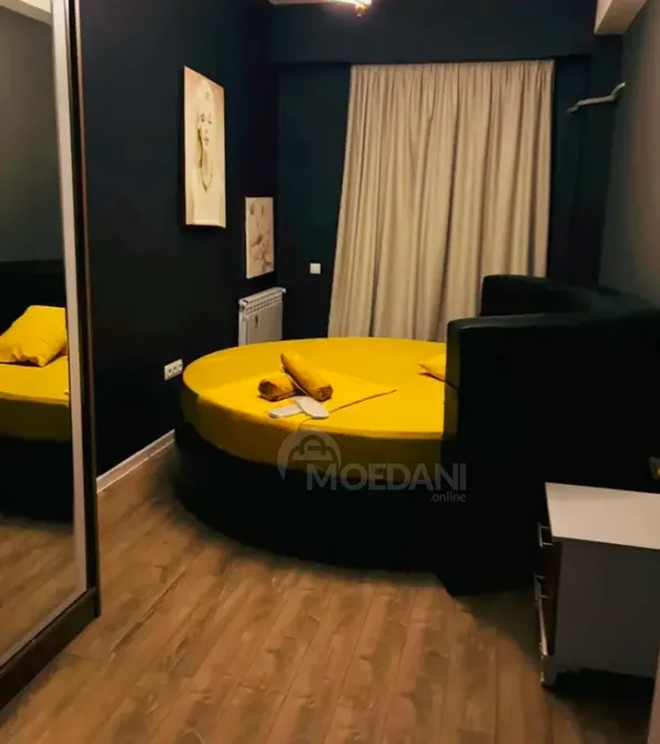 Сдам 3-комн. квартиру на сутки в Тбилиси  110м² 15/23 эт. Тбилиси - изображение 2