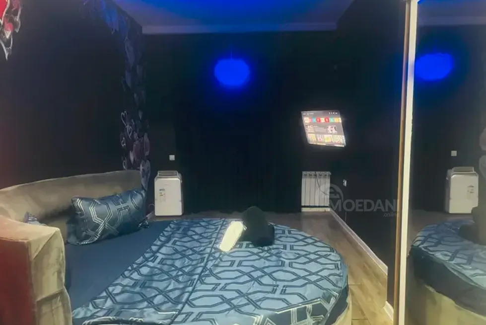 ქირავდება 3 ოთახიანი ბინა დღიურად თბილისში  85მ² 15/23 სართ თბილისი - photo 2