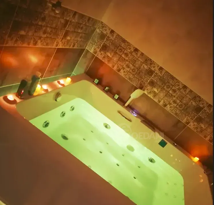 ქირავდება 3 ოთახიანი ბინა დღიურად თბილისში  85მ² 15/23 სართ თბილისი - photo 16