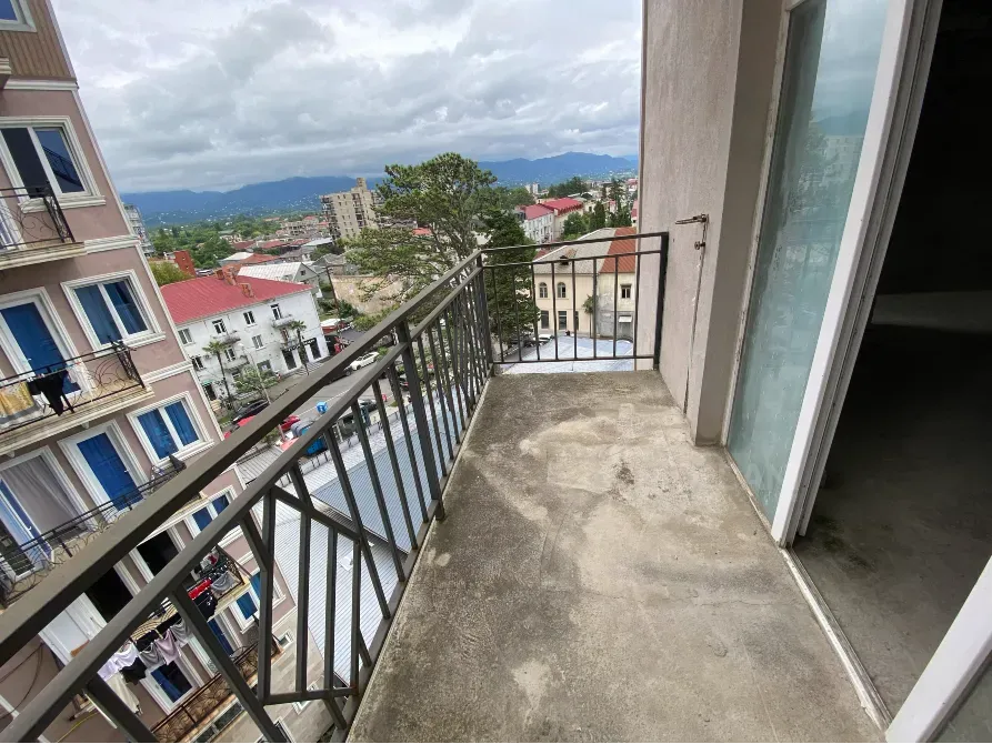 იყიდება 2 ოთახიანი ბინას 50.4მ² 6/10 სართ ქობულეთი - photo 8