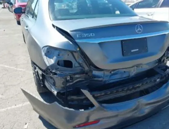 Mercedes E 2L 202 თბილისი