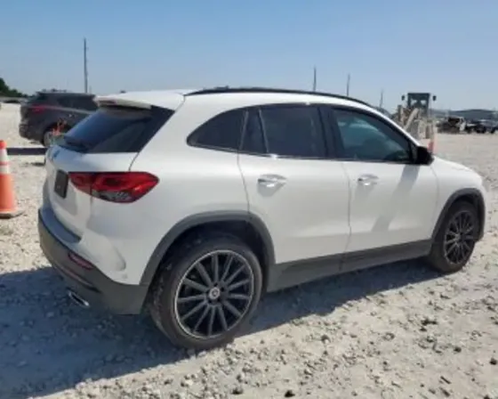 Mercedes GLA 2L 2023 Тбилиси