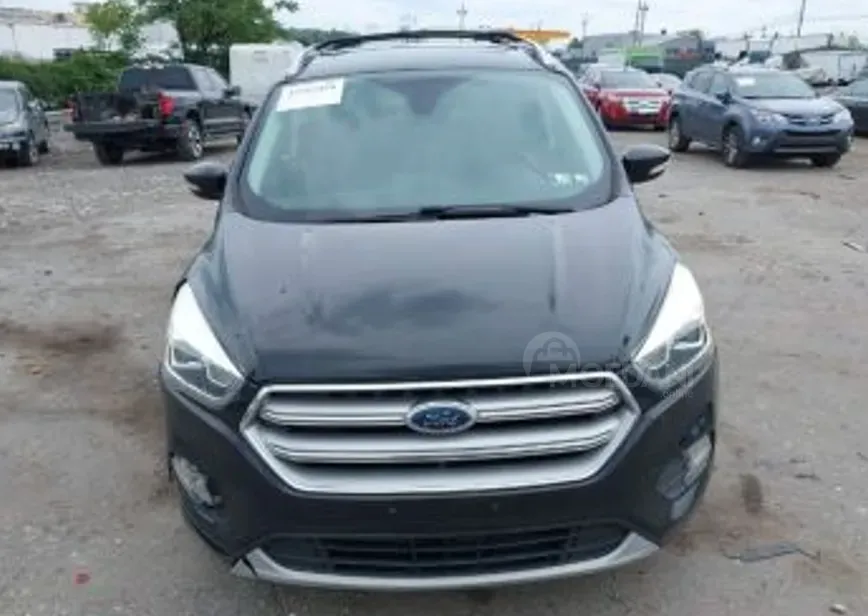 Ford Escape 1.5L 2017 Тбилиси - изображение 1