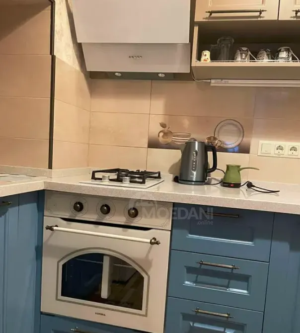 ქირავდება 2 ოთახიანი ბინა 70მ² 2/3 სართ თბილისი - photo 4