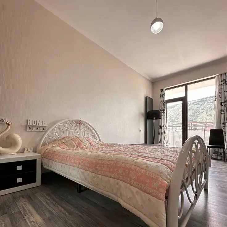 Сдам 2-комн. квартиру 65м² 3/12 эт. Тбилиси - изображение 1