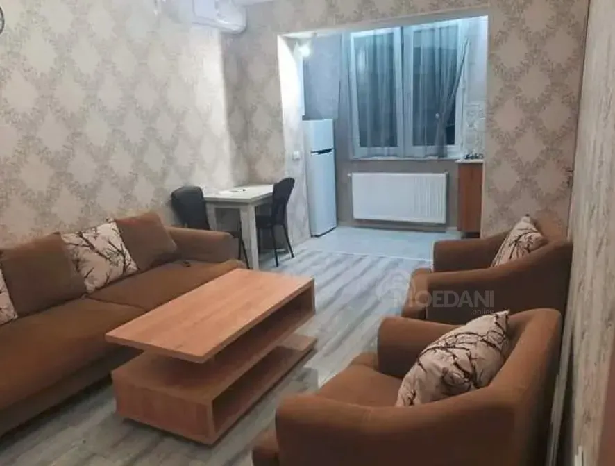 ქირავდება 2 ოთახიანი ბინა 40მ² 6/8 სართ თბილისი - photo 1