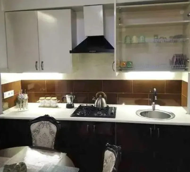 Сдам 2-комн. квартиру 45м² 2/12 эт. Тбилиси - изображение 2