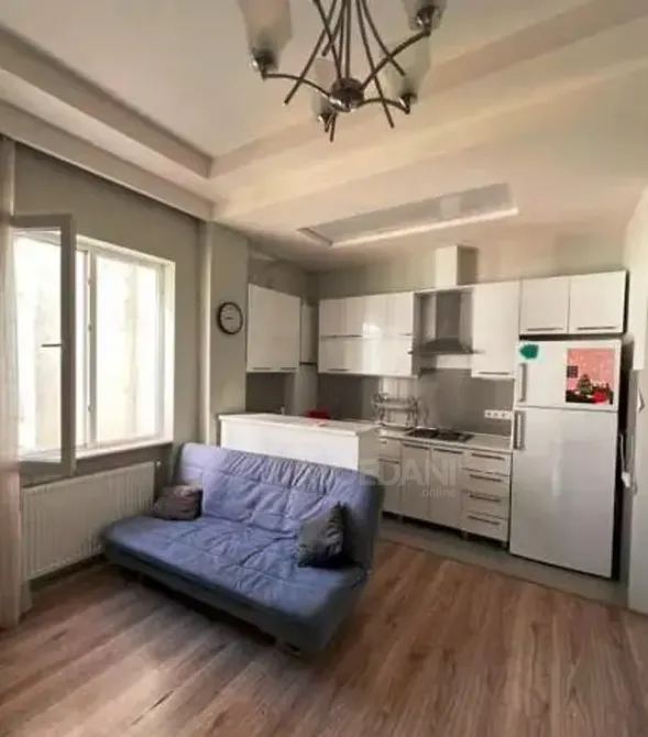 ქირავდება 2 ოთახიანი ბინა 45მ² 5/5 სართ თბილისი - photo 1