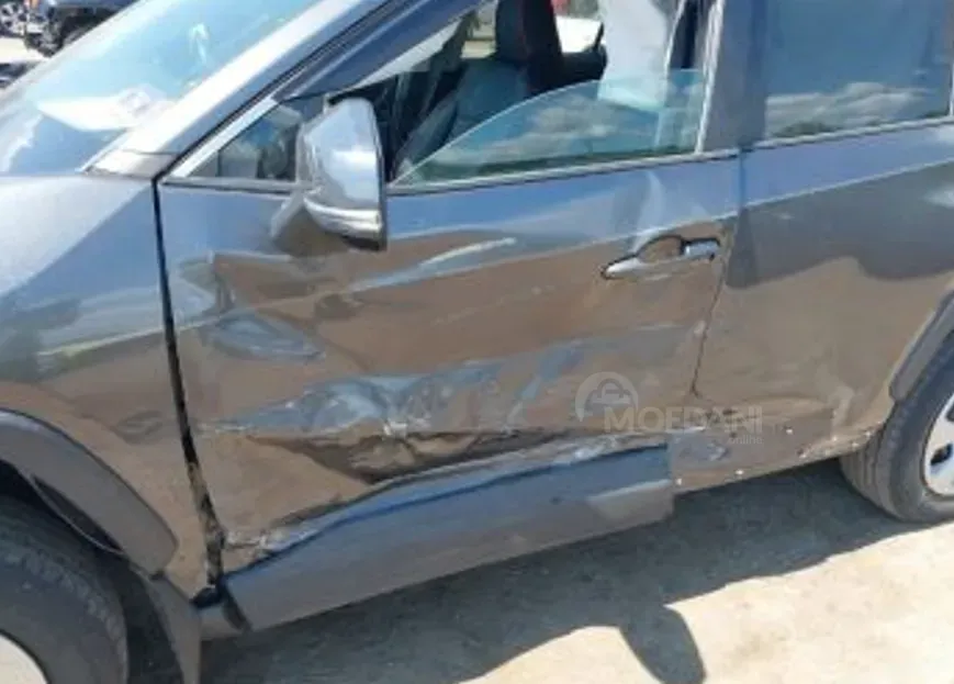 Toyota RAV4 2.5L 2020 Тбилиси - изображение 3