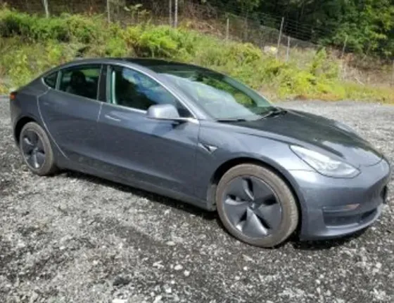 Tesla Model 3 2019 Тбилиси