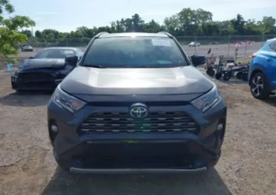 Toyota RAV4 2.5L 2021 Тбилиси