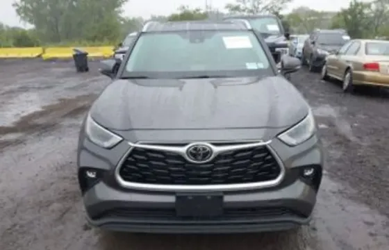 Toyota Highlander 3.5L 2022 თბილისი