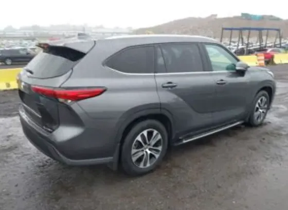 Toyota Highlander 3.5L 2022 თბილისი