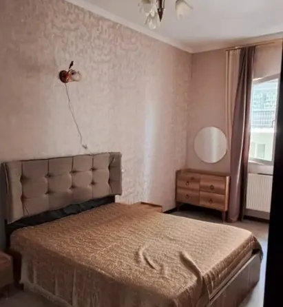 Сдам 2-комн. квартиру 60м² 1/5 эт. Тбилиси