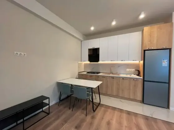 Сдам 2-комн. квартиру 65м² 2/5 эт. Тбилиси