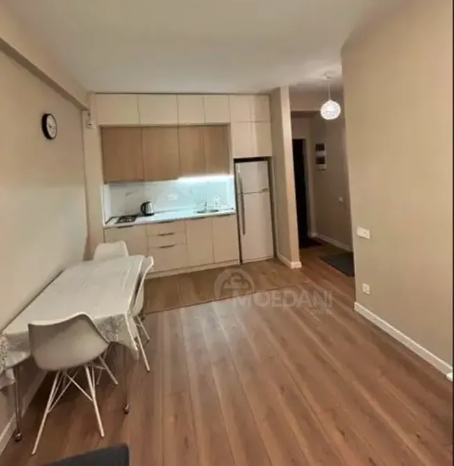 ქირავდება 2 ოთახიანი ბინა 45მ² 8/18 სართ თბილისი - photo 2