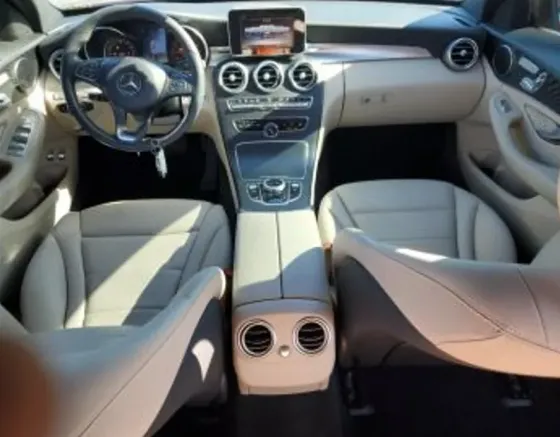Mercedes C 2L 2018 თბილისი