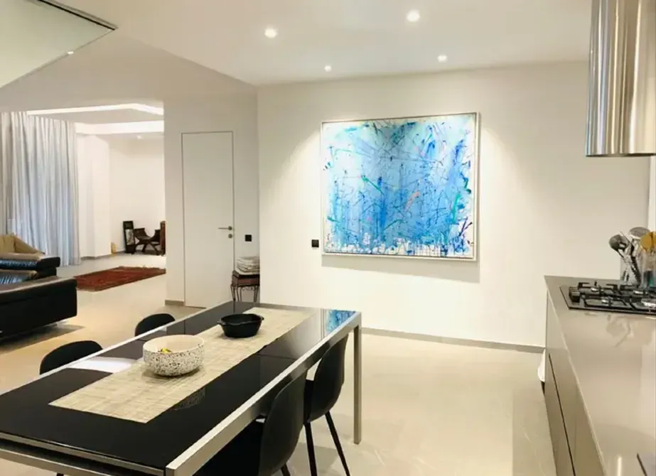 Продам 4-комн. квартиру 327м² 2/6 эт. Тбилиси - изображение 2