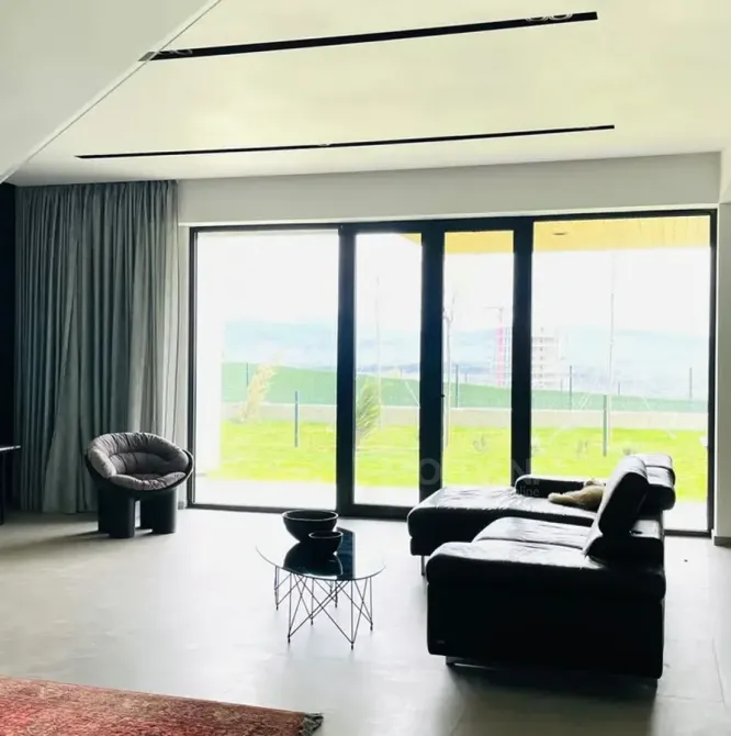 Продам 4-комн. квартиру 327м² 2/6 эт. Тбилиси - изображение 3