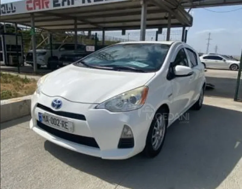 Toyota Prius C 1.5L 2014 Тбилиси - изображение 3